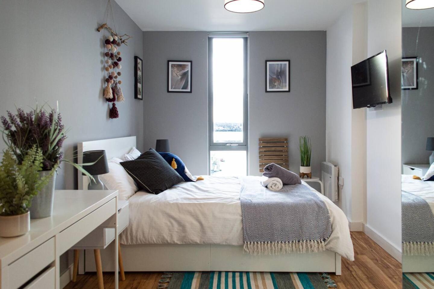 Stunning Mersey View Flat W Parking In Λίβερπουλ Εξωτερικό φωτογραφία