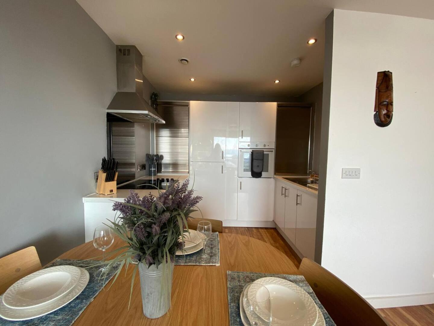 Stunning Mersey View Flat W Parking In Λίβερπουλ Εξωτερικό φωτογραφία