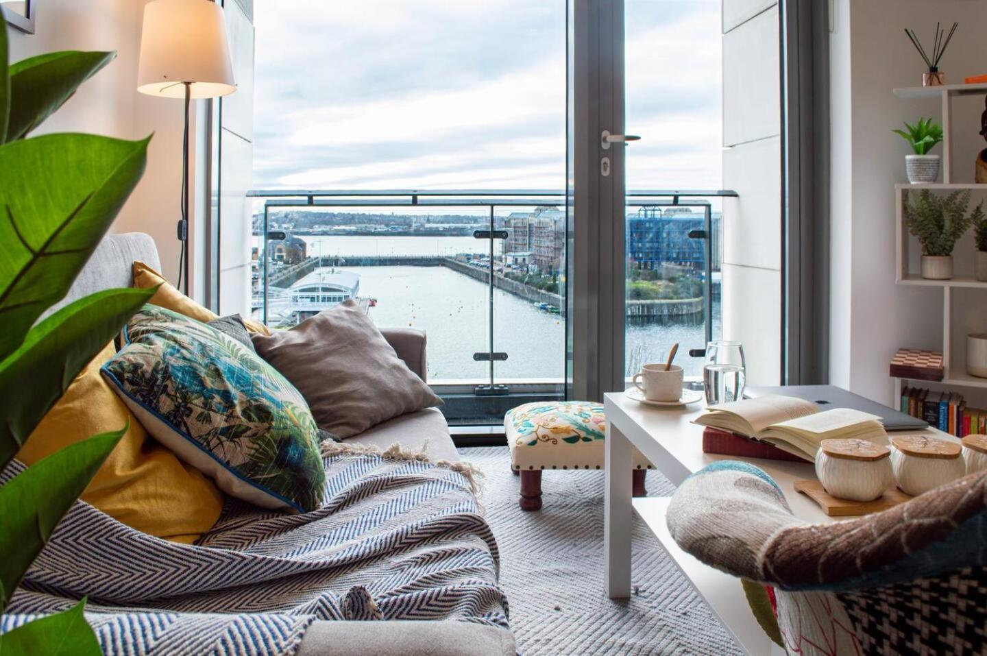 Stunning Mersey View Flat W Parking In Λίβερπουλ Εξωτερικό φωτογραφία